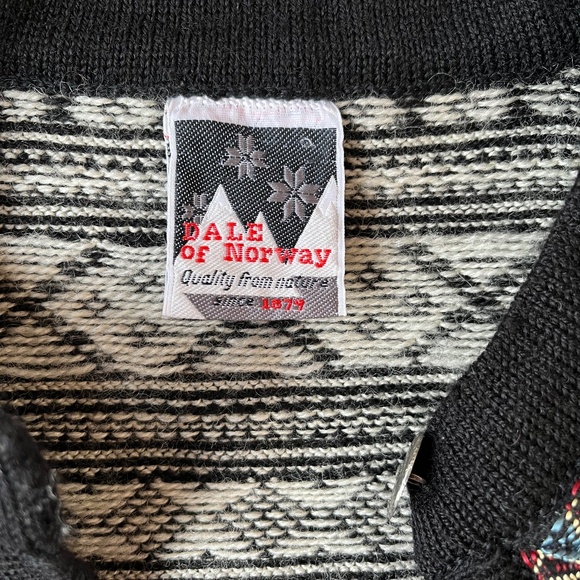 Dale of Norway Women’s Small Wool Cardigan Sweater Navy Fair Isle Ski Snowflake - Picture 2 of 8